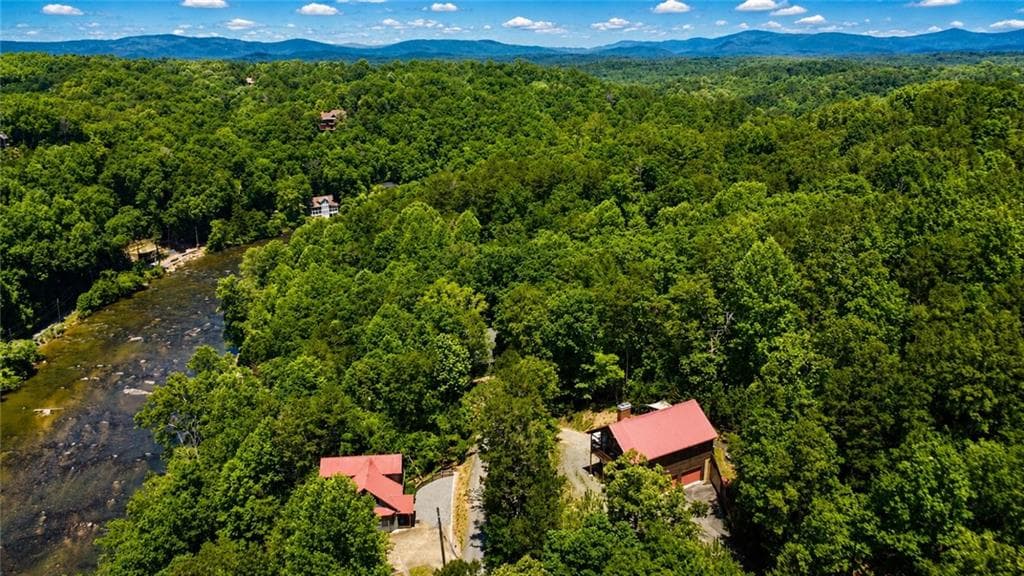 3 bedroom, 4 bathroom, 2,780 sq ft single family residence for sale at 216 Dawn Lane, Ellijay, GA 30540 — photo 4