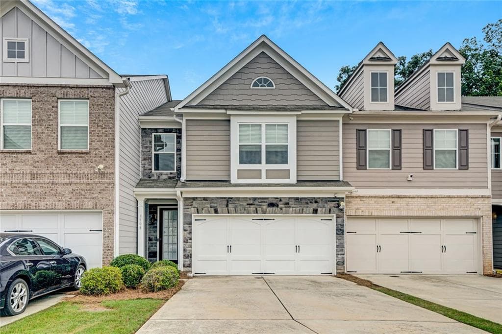3 bedroom, 3 bathroom, 2,016 sq ft townhouse under contract at 3908 Augustine Place, Rex, GA 30273 — photo 3