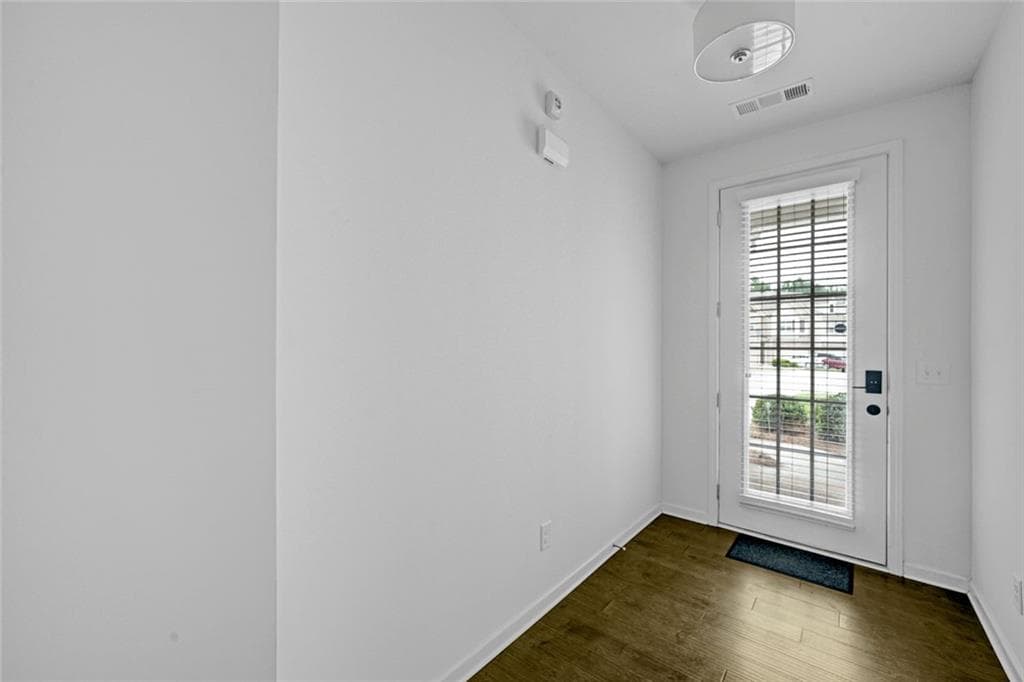 3 bedroom, 3 bathroom, 2,016 sq ft townhouse under contract at 3908 Augustine Place, Rex, GA 30273 — photo 6