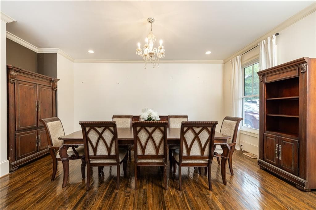 6 bedroom, 6 bathroom, 5,586 sq ft single family residence under contract at 2804 Margaret Mitchell Drive, Atlanta, GA 30327 — photo 9