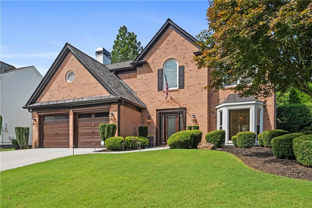 4 bedroom, 3 bathroom, 2,474 sq ft single family residence for sale at 485 Weatherend Court, Johns Creek, GA 30022 — photo 2