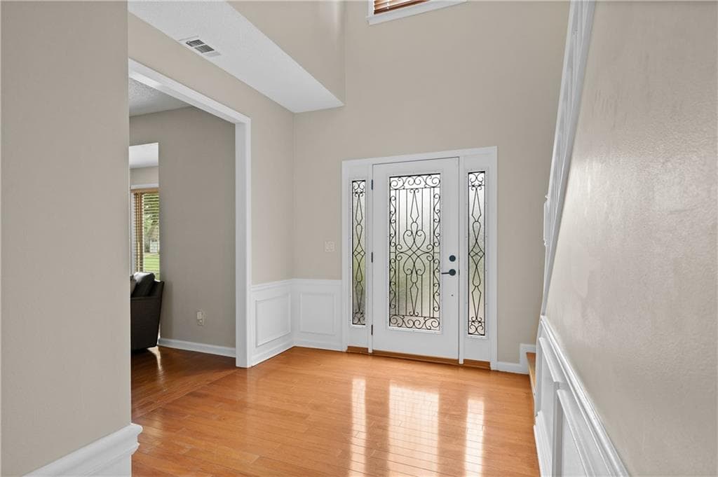 4 bedroom, 3 bathroom, 2,474 sq ft single family residence for sale at 485 Weatherend Court, Johns Creek, GA 30022 — photo 8