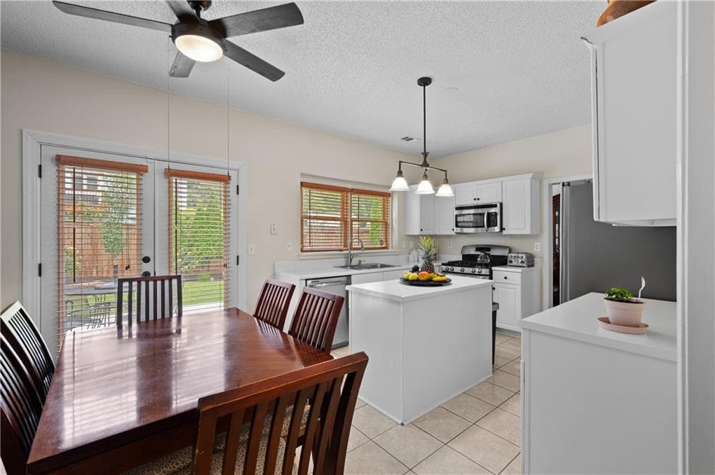 4 bedroom, 3 bathroom, 2,474 sq ft single family residence for sale at 485 Weatherend Court, Johns Creek, GA 30022 — photo 10