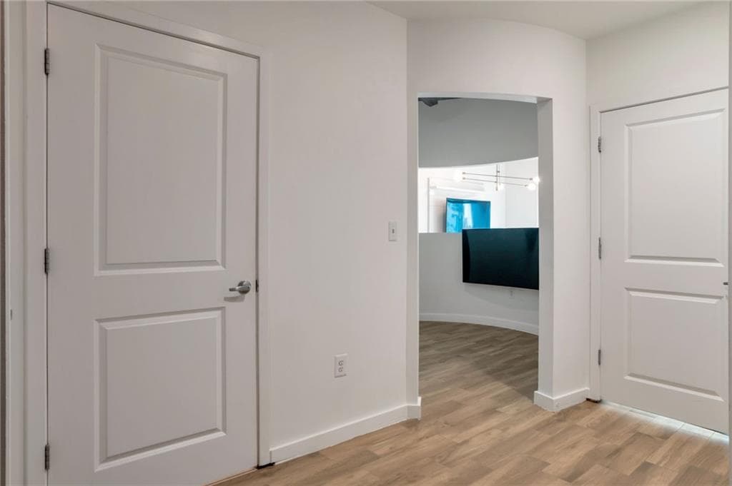 1 bedroom, 1 bathroom, 768 sq ft condominium for sale at 943 Peachtree Street 1304, Atlanta, GA 30309 — photo 8