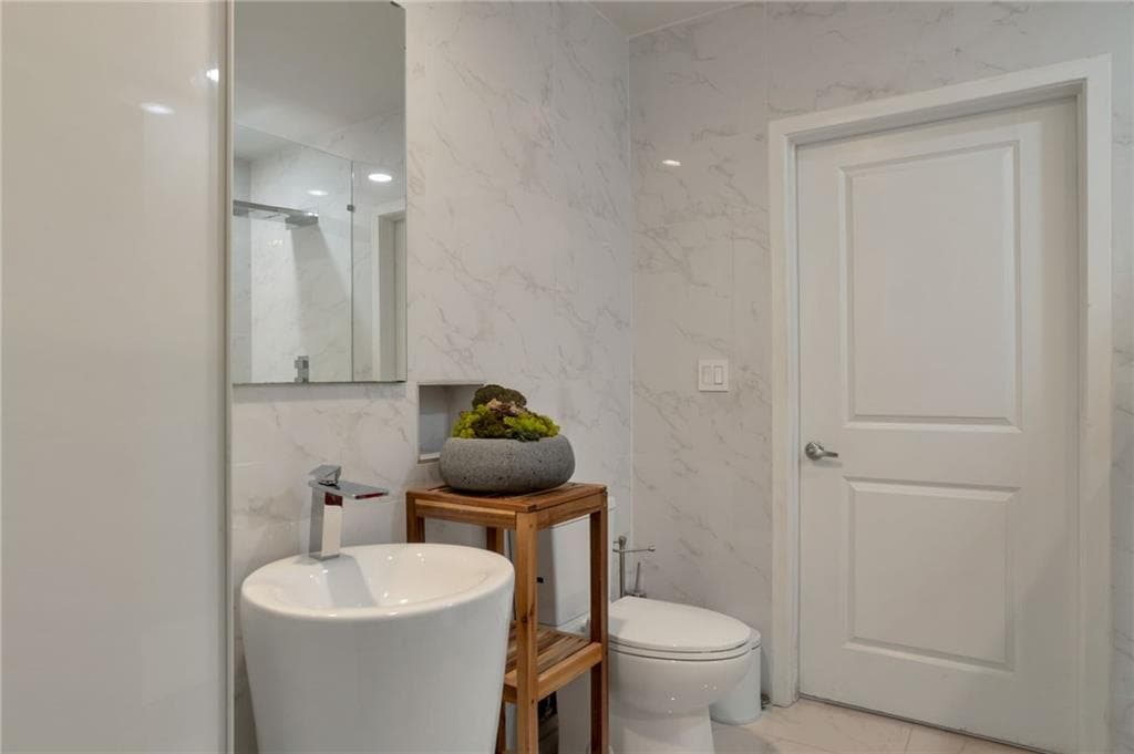 1 bedroom, 1 bathroom, 768 sq ft condominium for sale at 943 Peachtree Street 1304, Atlanta, GA 30309 — photo 10