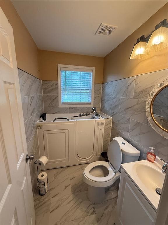 2 bedroom, 2 bathroom, 864 sq ft single family residence for sale at 142 Hutton Place, Atlanta, GA 30318 — photo 6