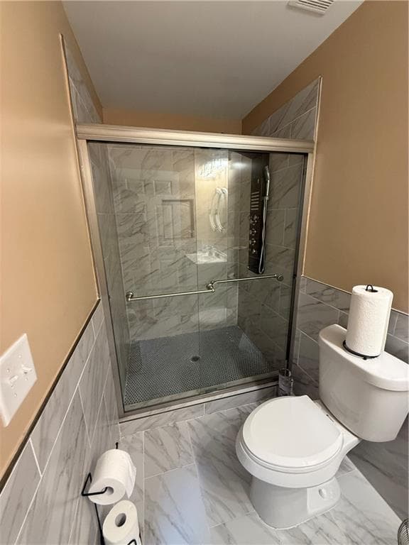 2 bedroom, 2 bathroom, 864 sq ft single family residence for sale at 142 Hutton Place, Atlanta, GA 30318 — photo 9