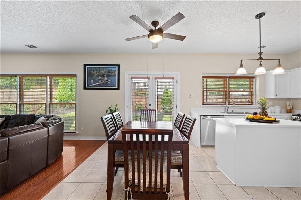 4 bedroom, 3 bathroom, 2,474 sq ft single family residence for sale at 485 Weatherend Court, Johns Creek, GA 30022 — photo 9