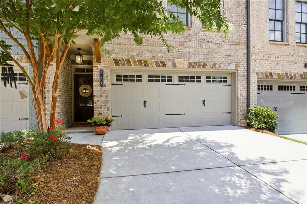 4 bedroom, 4 bathroom, 2,516 sq ft townhouse for sale at 2538 Skyland Drive, Atlanta, GA 30319 — photo 4