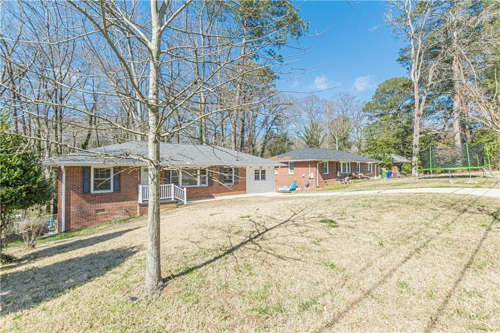 3 bedroom, 2 bathroom, 1,324 sq ft single family residence for sale at 2773 Fairlane Drive, Atlanta, GA 30354 — photo 5