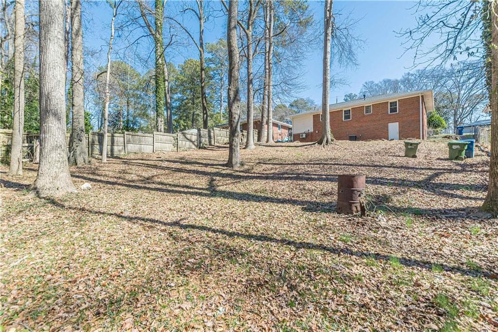 3 bedroom, 2 bathroom, 1,324 sq ft single family residence for sale at 2773 Fairlane Drive, Atlanta, GA 30354 — photo 6