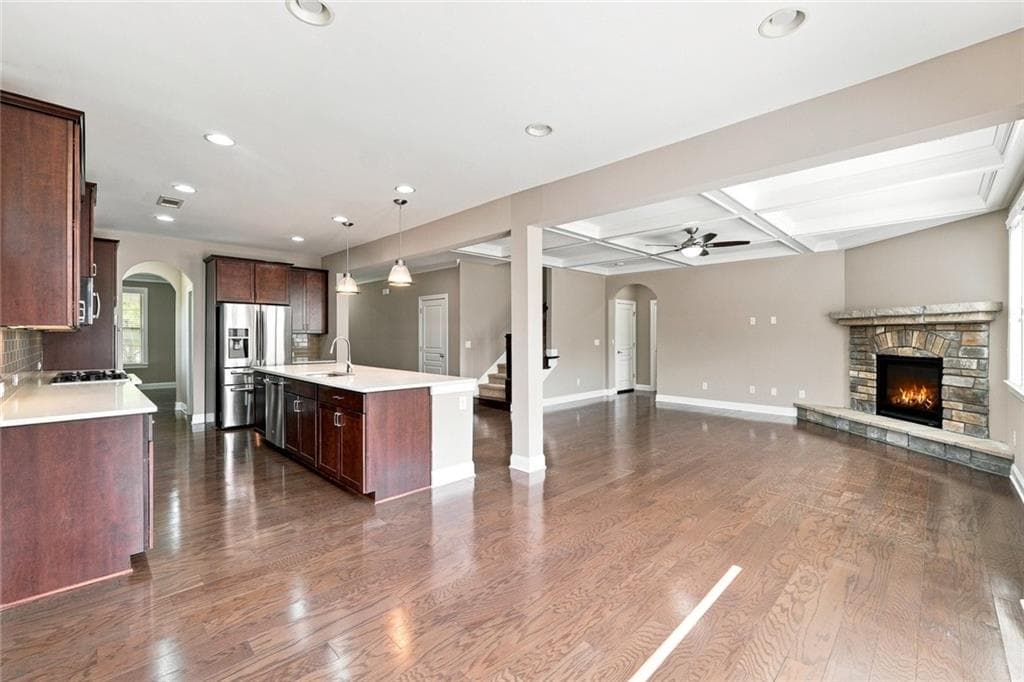 5 bedroom, 3 bathroom, 3,138 sq ft single family residence for sale at 225 Stonebrier Lane, Alpharetta, GA 30004 — photo 9