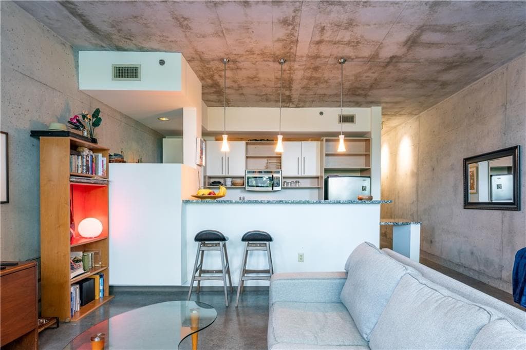 2 bedroom, 1 bathroom, 1,025 sq ft condominium for rent at 480 John Wesley Dobbs Avenue 322, Atlanta, GA 30312 for $2,300 a month — photo 6