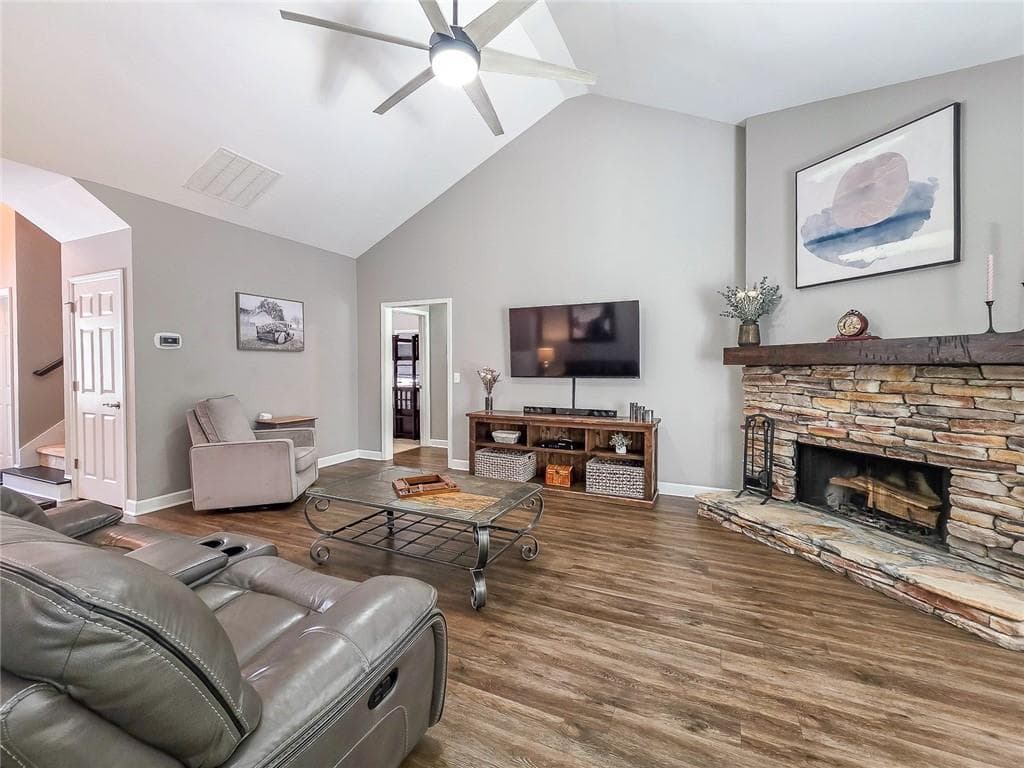 4 bedroom, 3 bathroom, 2,389 sq ft single family residence under contract at 728 Austin Creek Drive, Buford, GA 30518 — photo 7