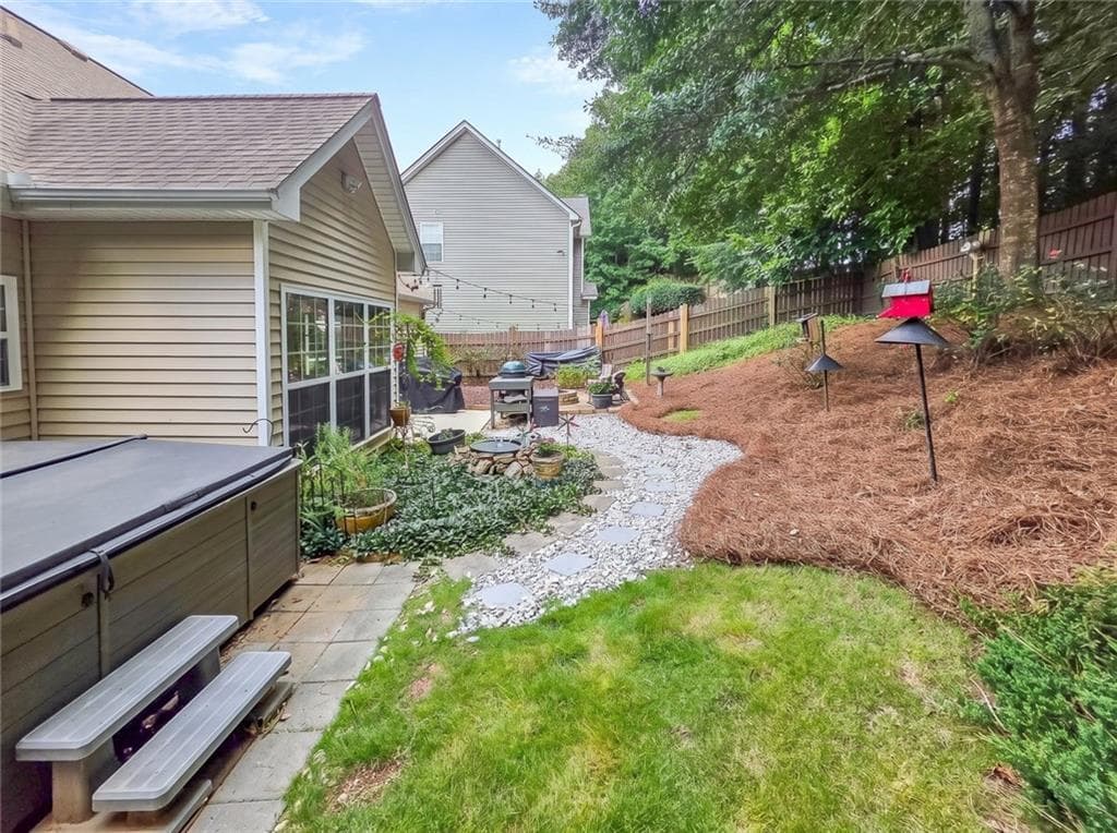 4 bedroom, 3 bathroom, 2,389 sq ft single family residence under contract at 728 Austin Creek Drive, Buford, GA 30518 — photo 3