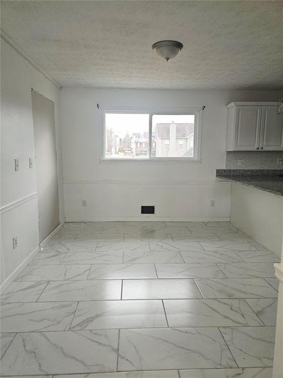3 bedroom, 2 bathroom, 2,200 sq ft single family residence for rent at 480 Paul Street, Riverdale, GA 30274 for $2,200 a month — photo 2