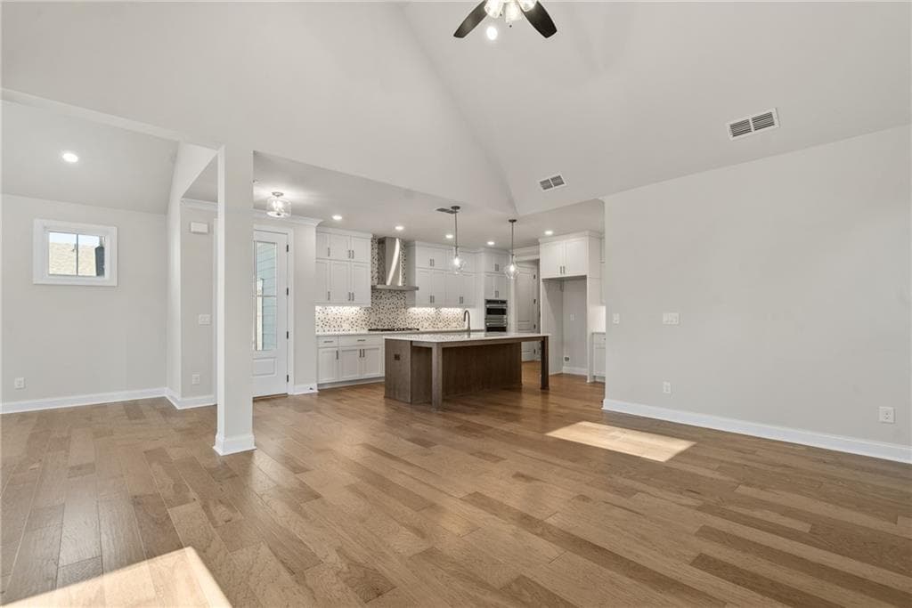 3 bedroom, 3 bathroom, 2,221 sq ft single family residence for sale at 555 Pearl Street, Cumming, GA 30040 — photo 6