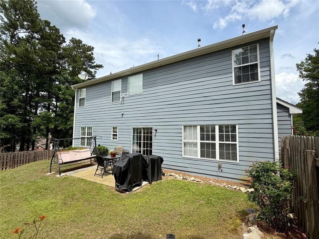 3 bedroom, 3 bathroom, 2,137 sq ft single family residence for sale at 250 Taylor Court, Villa Rica, GA 30180 — photo 4