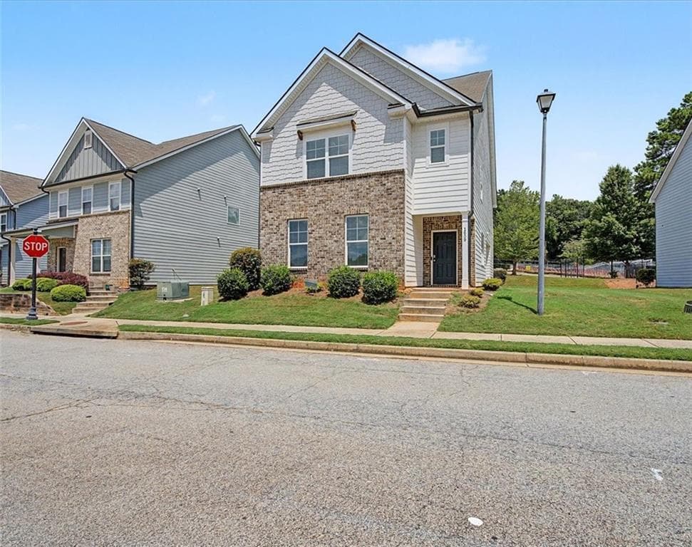 4 bedroom, 3 bathroom, 2,070 sq ft single family residence for sale at 1609 Meadow Crossing, East Point, GA 30344 — photo 2