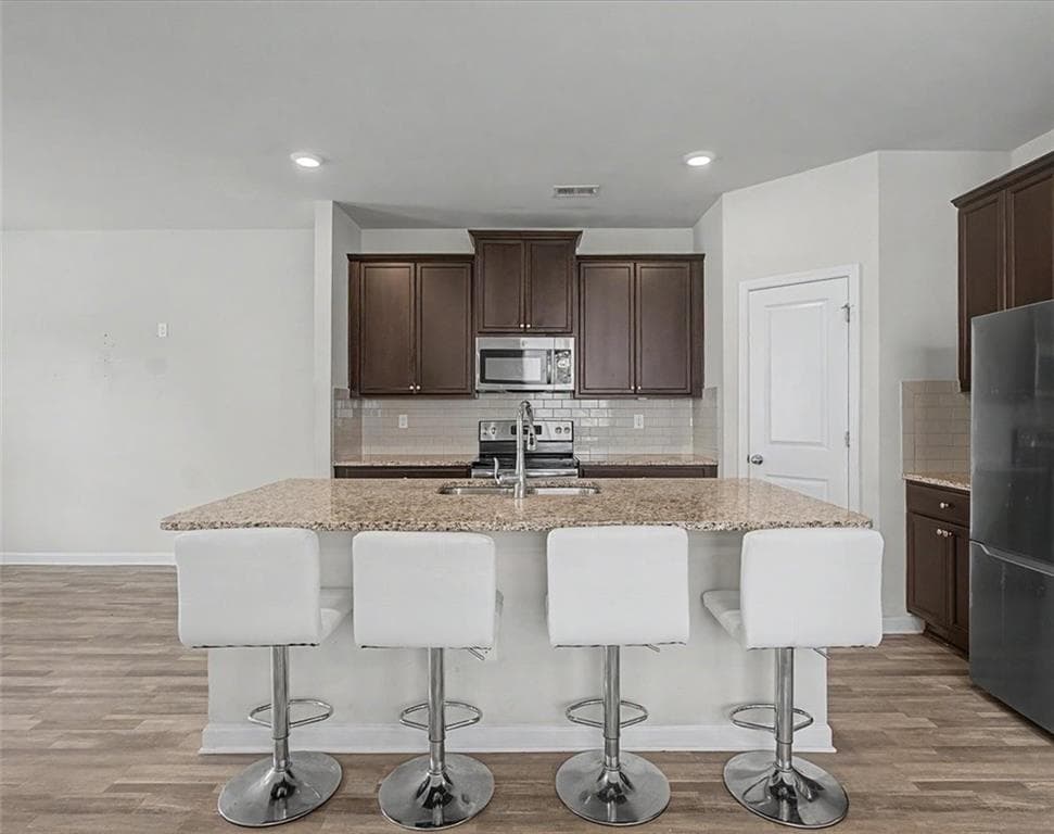 4 bedroom, 3 bathroom, 2,070 sq ft single family residence for sale at 1609 Meadow Crossing, East Point, GA 30344 — photo 7