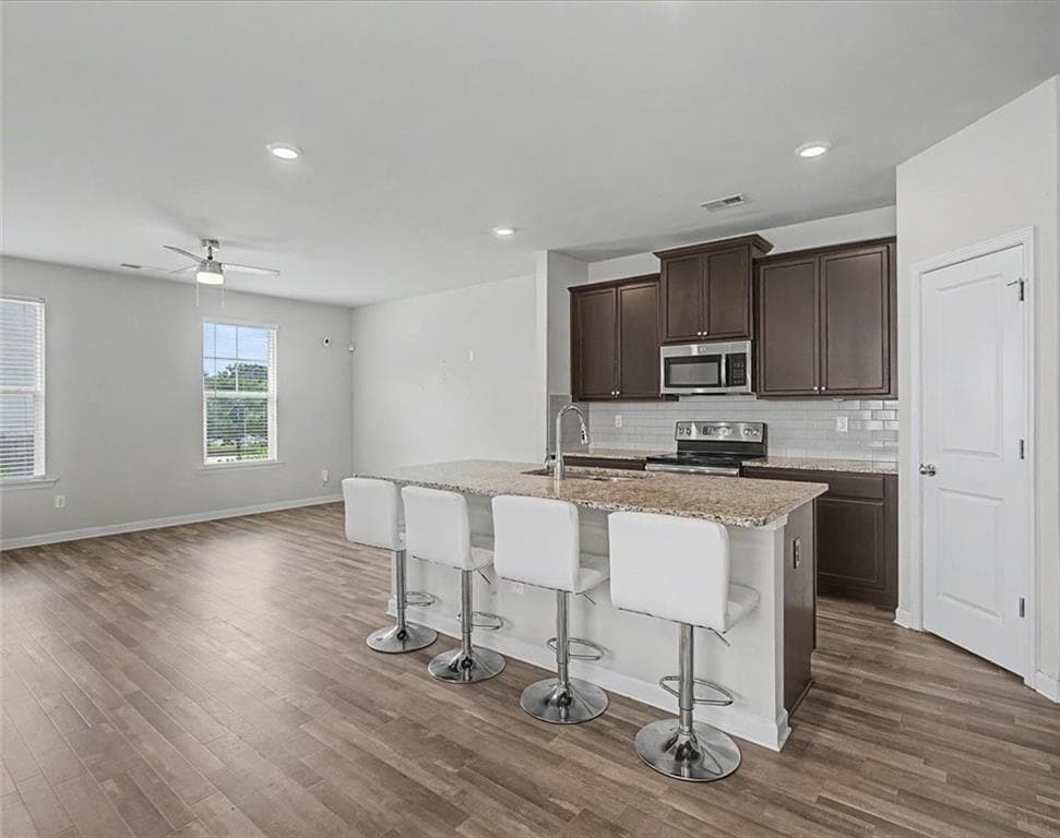 4 bedroom, 3 bathroom, 2,070 sq ft single family residence for sale at 1609 Meadow Crossing, East Point, GA 30344 — photo 8