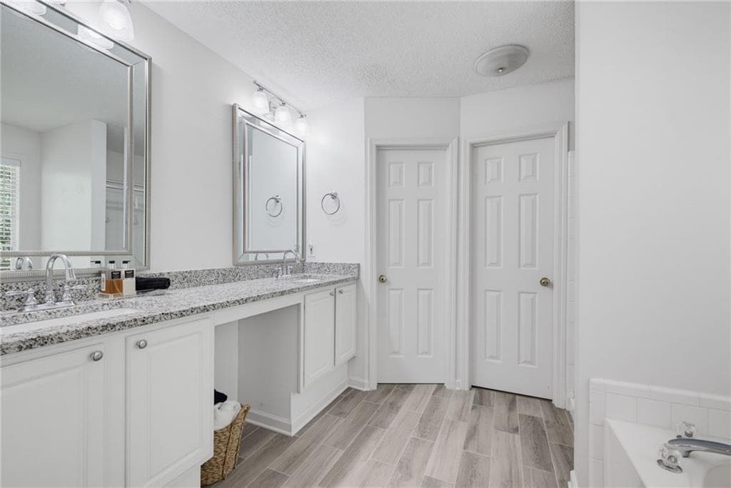 3 bedroom, 3 bathroom, 1,642 sq ft townhouse for sale at 13300 Morris Road 122, Milton, GA 30004 — photo 8