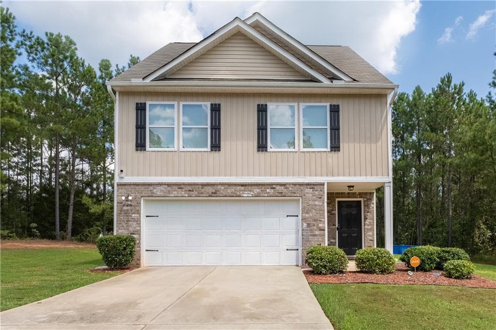 4 bedroom, 3 bathroom, 1,933 sq ft single family residence under contract at 105 Oakbrook Lane, Covington, GA 30016