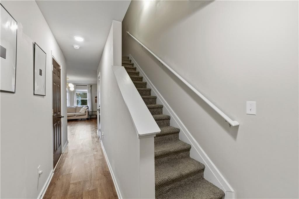 4 bedroom, 3 bathroom, 1,933 sq ft single family residence under contract at 105 Oakbrook Lane, Covington, GA 30016 — photo 7
