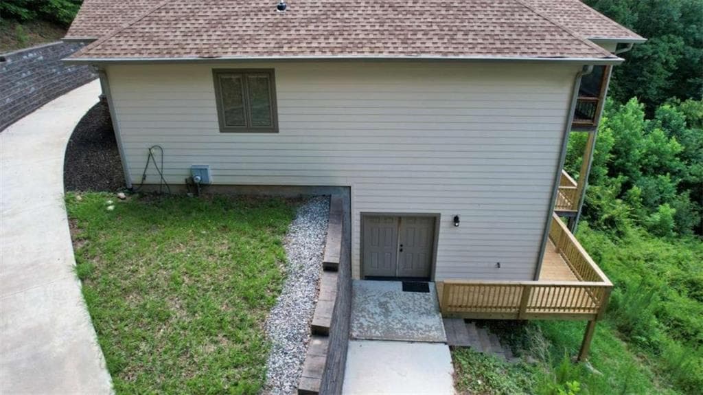 3 bedroom, 4 bathroom, 2,034 sq ft single family residence for sale at 271 Highlands Dr, Clarkesville, GA 30523 — photo 4