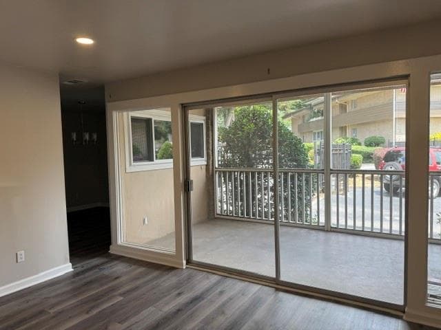 2 bedroom, 2 bathroom, 1,152 sq ft condominium for sale at 346 Carpenter Drive 3, Sandy Springs, GA 30328 — photo 2