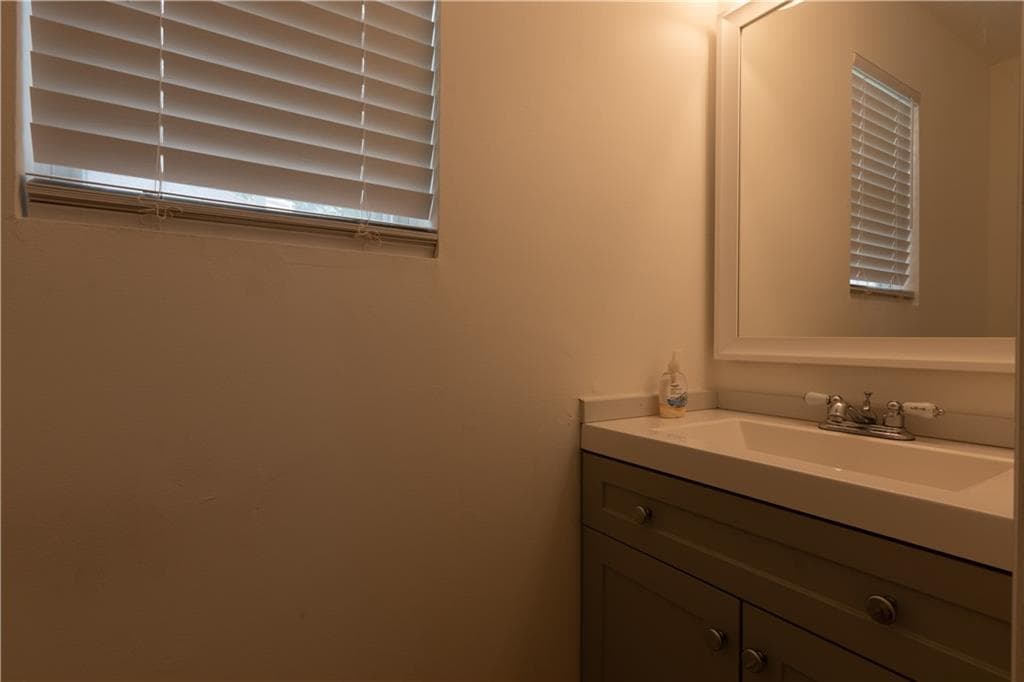 3 bedroom, 3 bathroom, 2,152 sq ft single family residence for sale at 3035 Old Victorian Drive, Duluth, GA 30096 — photo 7