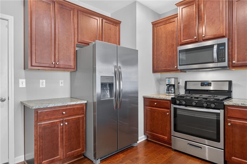 3 bedroom, 3 bathroom, 1,780 sq ft townhouse for sale at 3383 Castleberry Village Circle 150, Cumming, GA 30040 — photo 4