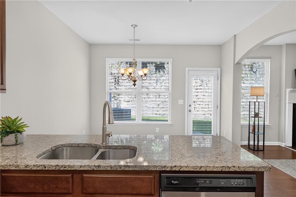 3 bedroom, 3 bathroom, 1,780 sq ft townhouse for sale at 3383 Castleberry Village Circle 150, Cumming, GA 30040 — photo 7