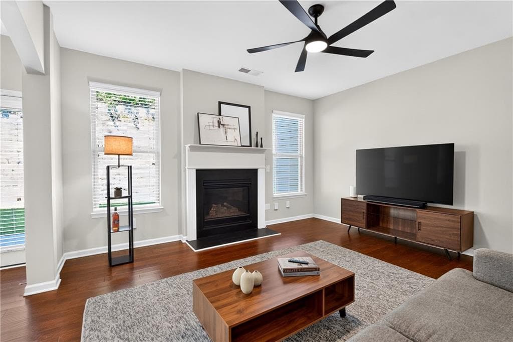 3 bedroom, 3 bathroom, 1,780 sq ft townhouse for sale at 3383 Castleberry Village Circle 150, Cumming, GA 30040 — photo 2