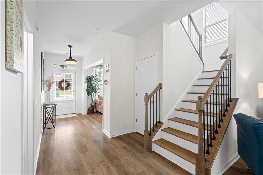 4 bedroom, 2 bathroom, 2,174 sq ft single family residence for sale at 206 Blue Dragon Drive, Jefferson, GA 30549 — photo 5