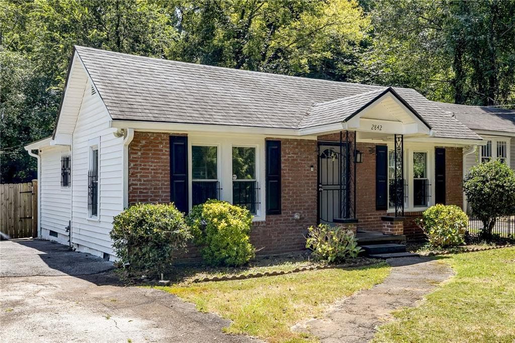 1 bedroom, 1 bathroom, 891 sq ft single family residence for sale at 2842 Grand Avenue, Atlanta, GA 30315 — photo 4