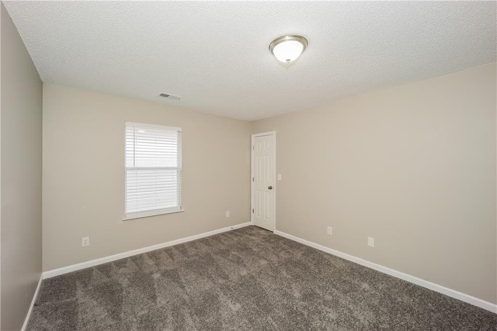 6 bedroom, 4 bathroom, 3,562 sq ft single family residence for rent at 2021 Sweet Bay Drive, Villa Rica, GA 30180 for $2,440 a month — photo 8