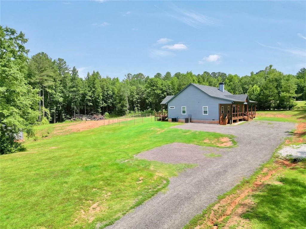 3 bedroom, 3 bathroom, 2,204 sq ft single family residence for sale at 590 Brookwood Drive, Monticello, GA 31064 — photo 2