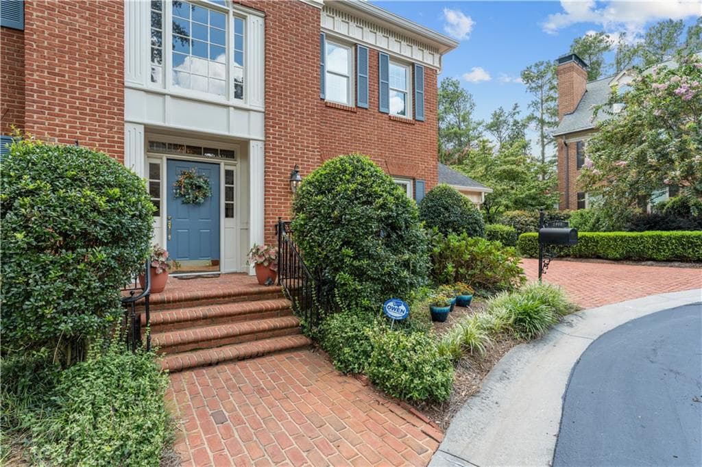 4 bedroom, 6 bathroom, 3,700 sq ft single family residence for sale at 1951 Winchelsea Court, Atlanta, GA 30338 — photo 3