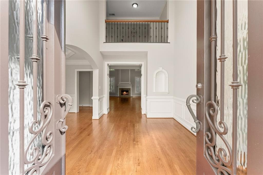 4 bedroom, 5 bathroom, 5,533 sq ft single family residence under contract at 136 Riverview Drive, Suwanee, GA 30024 — photo 4