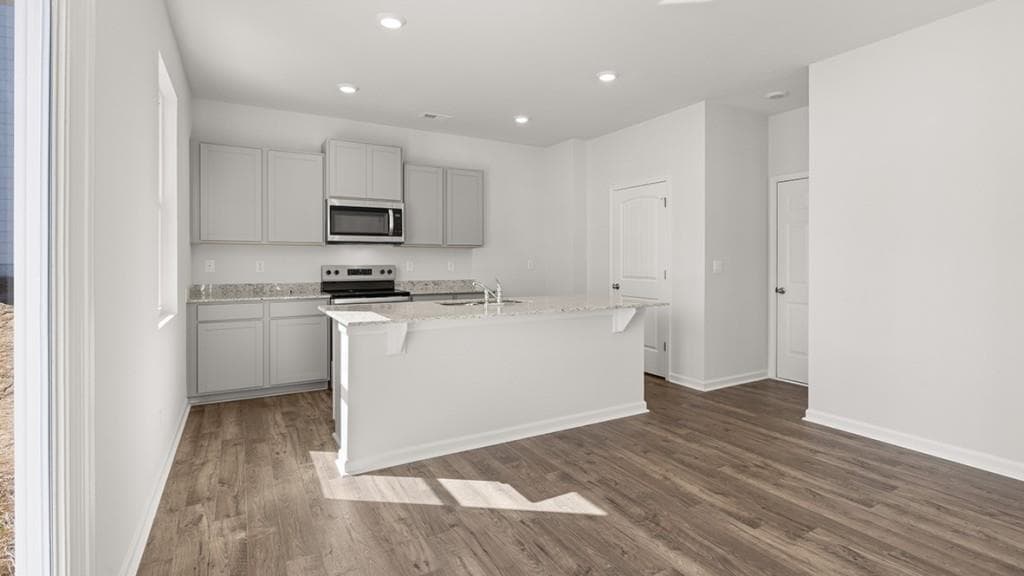 4 bedroom, 3 bathroom, 1,991 sq ft single family residence for sale at 8169 Coldstream Drive, Fairburn, GA 30213 — photo 5