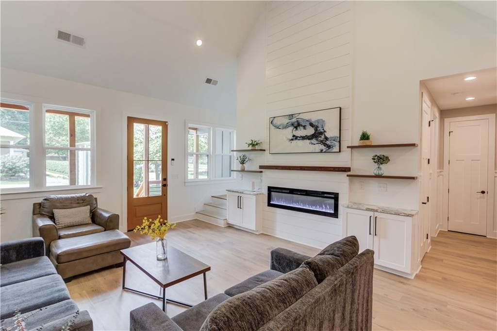 4 bedroom, 4 bathroom single family residence for sale at 195 Elm Street, Jefferson, GA 30549 — photo 7