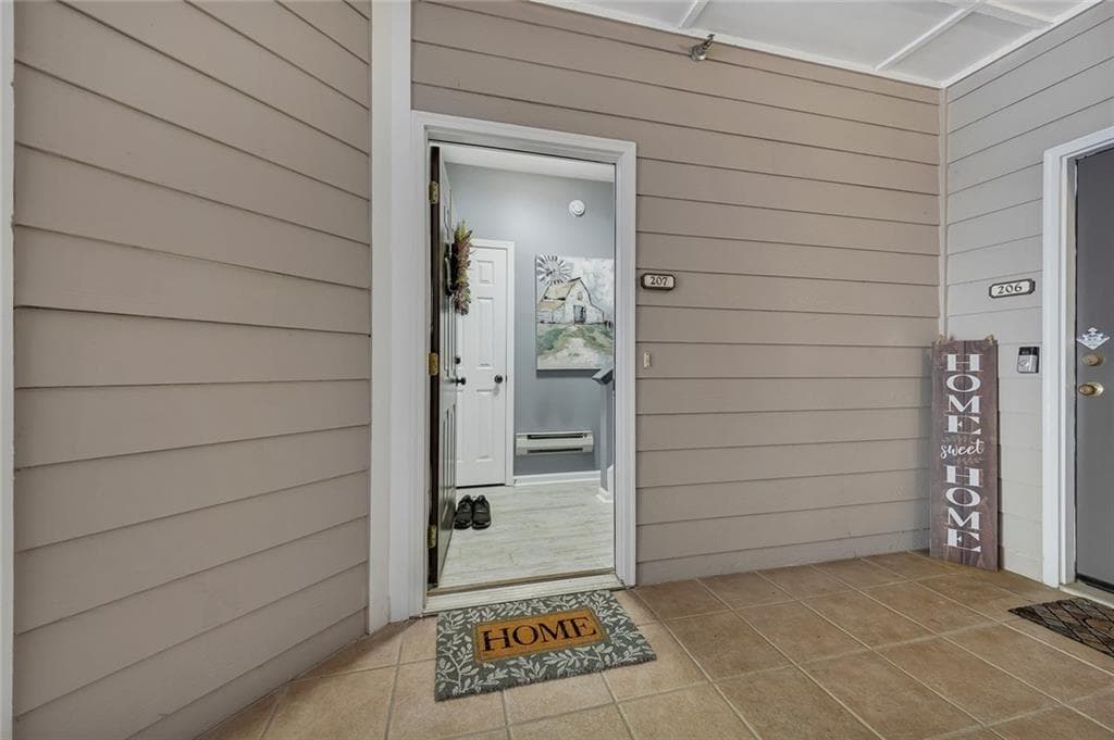3 bedroom, 3 bathroom, 1,840 sq ft condominium for sale at 207 The Crossings Lane, Woodstock, GA 30189 — photo 5