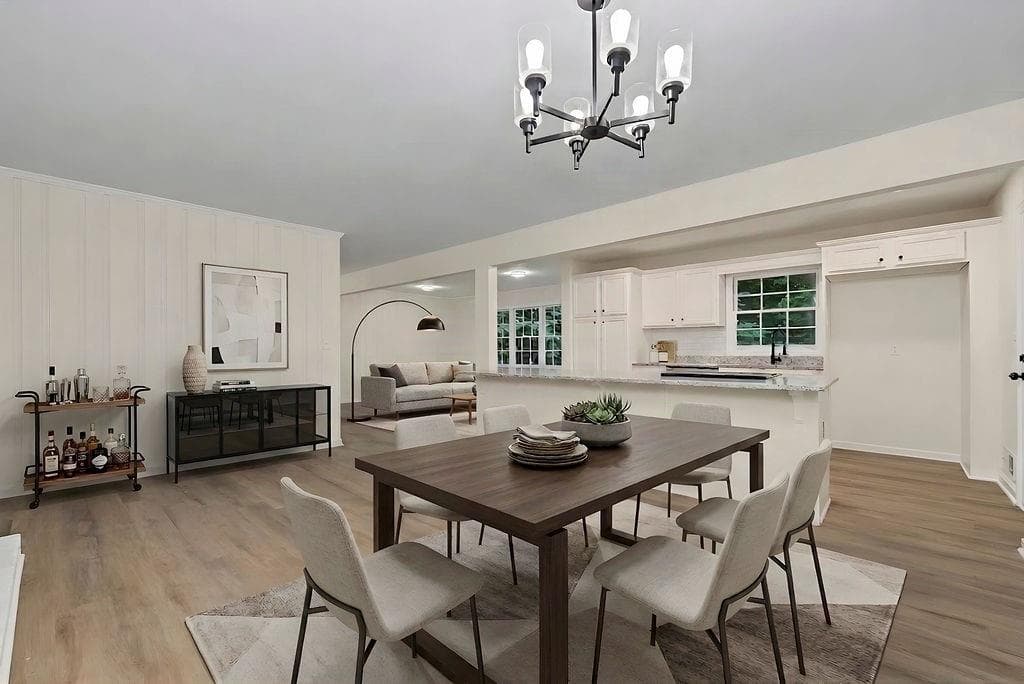 4 bedroom, 2 bathroom, 2,483 sq ft single family residence under contract at 2436 Ovidia Circle, Atlanta, GA 30311 — photo 4