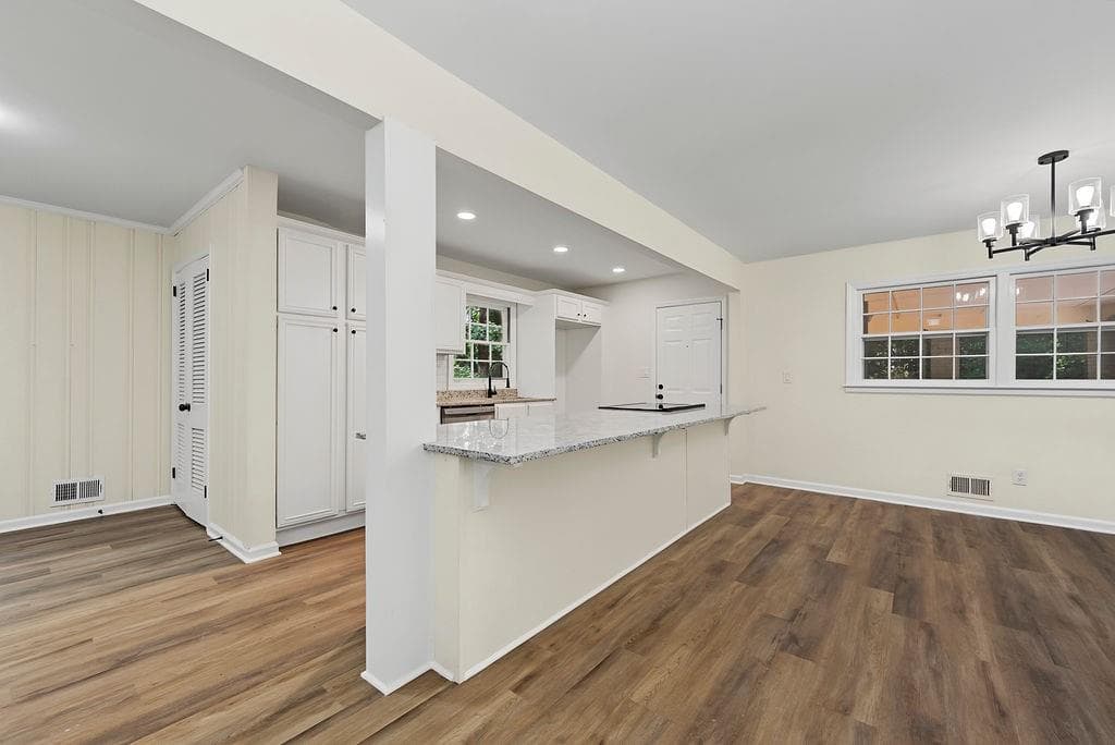 4 bedroom, 2 bathroom, 2,483 sq ft single family residence under contract at 2436 Ovidia Circle, Atlanta, GA 30311 — photo 8