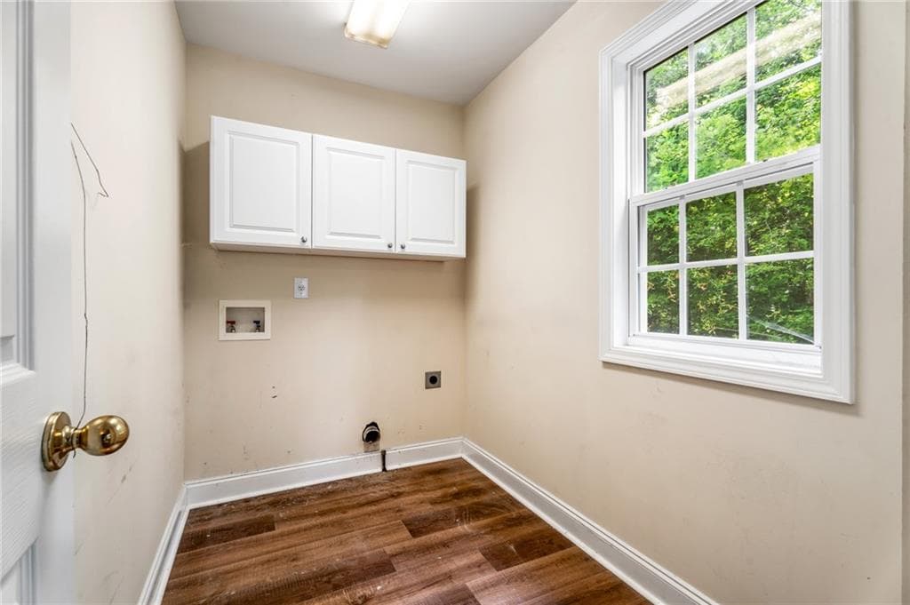 3 bedroom, 3 bathroom, 1,744 sq ft single family residence for rent at 6920 Autumn Hills Drive, Cumming, GA 30028 for $2,700 a month — photo 8