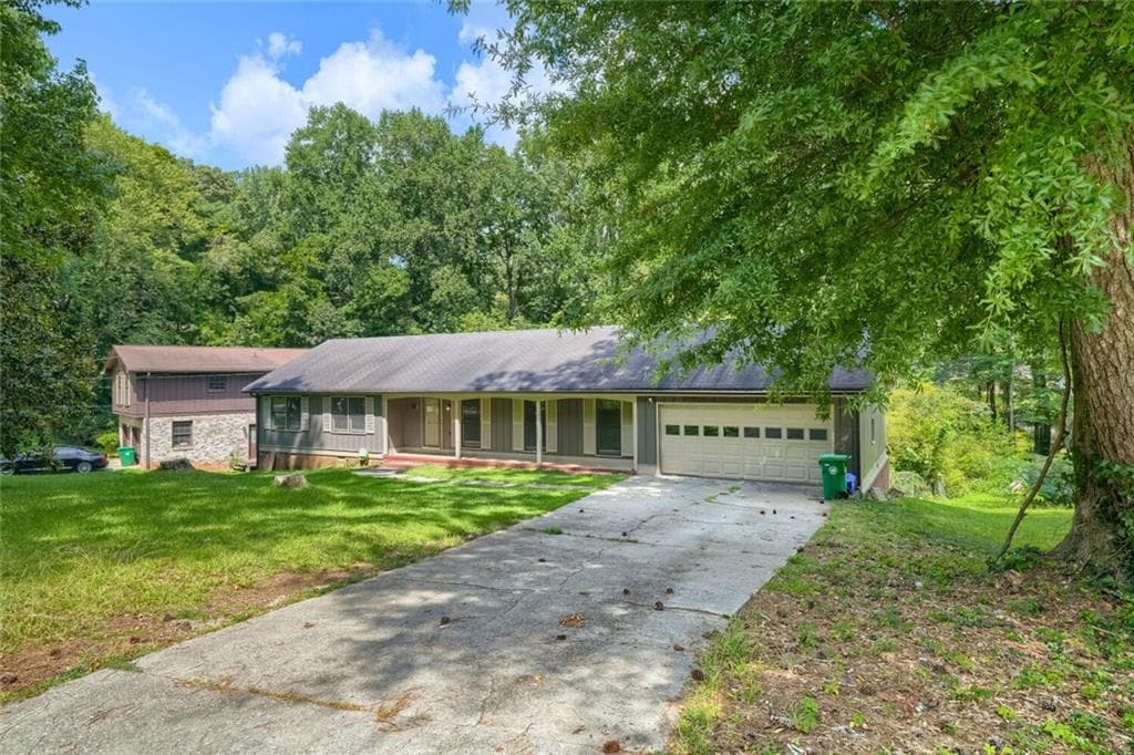 4 bedroom, 3 bathroom, 3,428 sq ft single family residence for sale at 4634 S Hope Springs Road, Stone Mountain, GA 30083 — photo 4