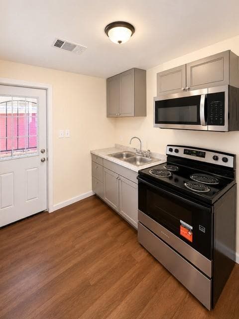 2 bedroom, 1 bathroom, 1,250 sq ft duplex for rent at 767 Lilly Avenue B, Macon, GA 31204 for $1,200 a month — photo 5