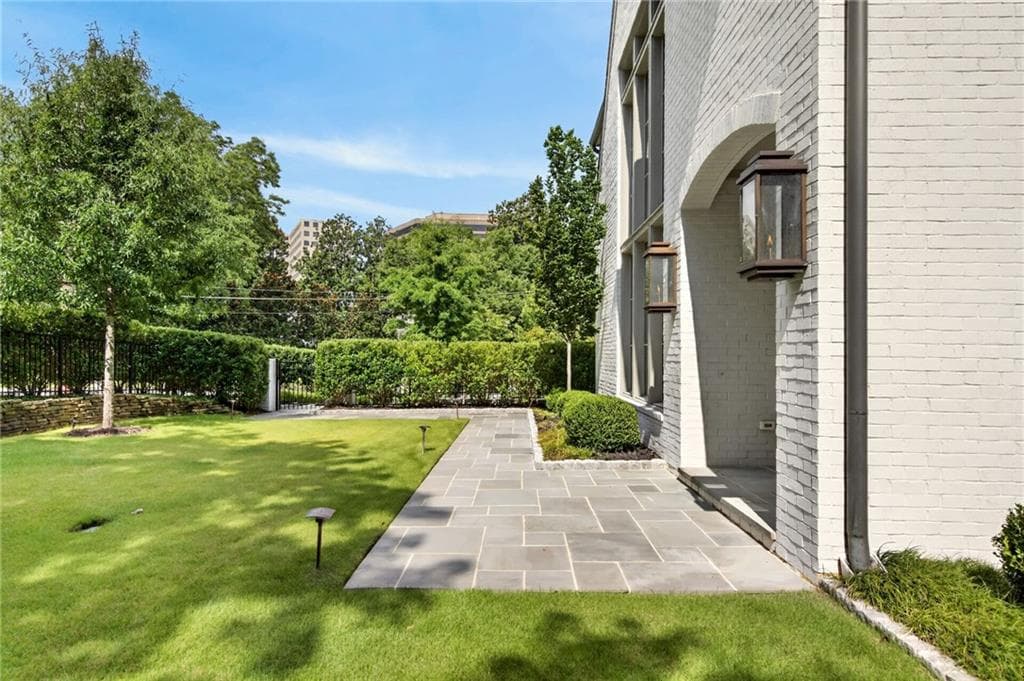7 bedroom, 9 bathroom, 7,402 sq ft single family residence under contract at 299 The Prado, Atlanta, GA 30309 — photo 3