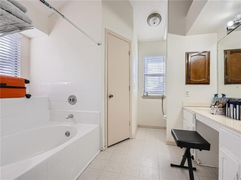 3 bedroom, 2 bathroom, 1,832 sq ft single family residence for sale at 1321 Beeblossom Trail, Lawrenceville, GA 30044 — photo 7